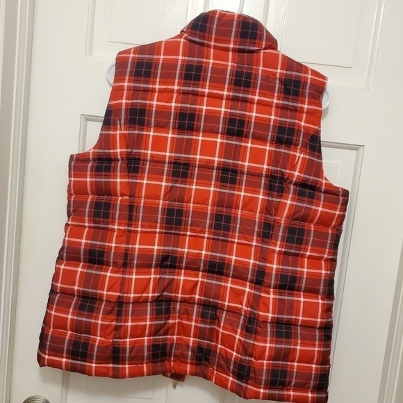 EC Charter Club Quilted Red Buffalo Plaid Puffer Vest Size Medium, preppy - Picture 3 of 9